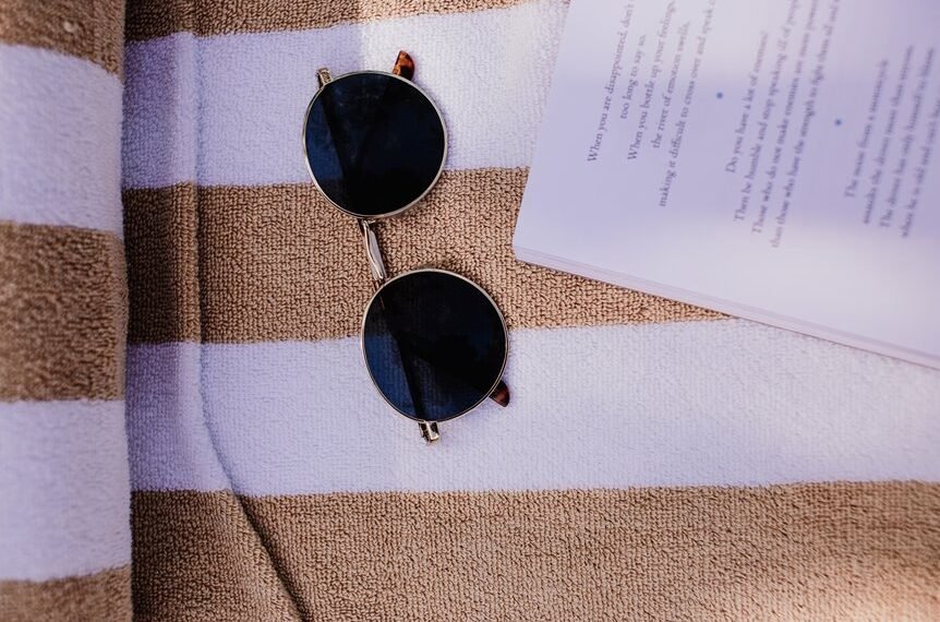 fashionable sunglasses phone numbers